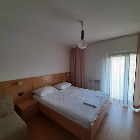 アパート Juresic